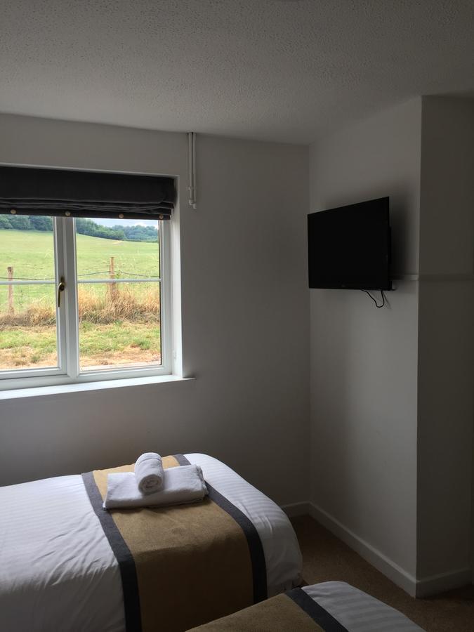 Llangeview Lodge Ebbw Vale Exteriör bild