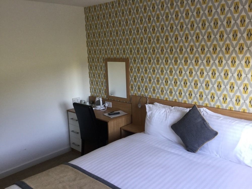 Llangeview Lodge Ebbw Vale Exteriör bild